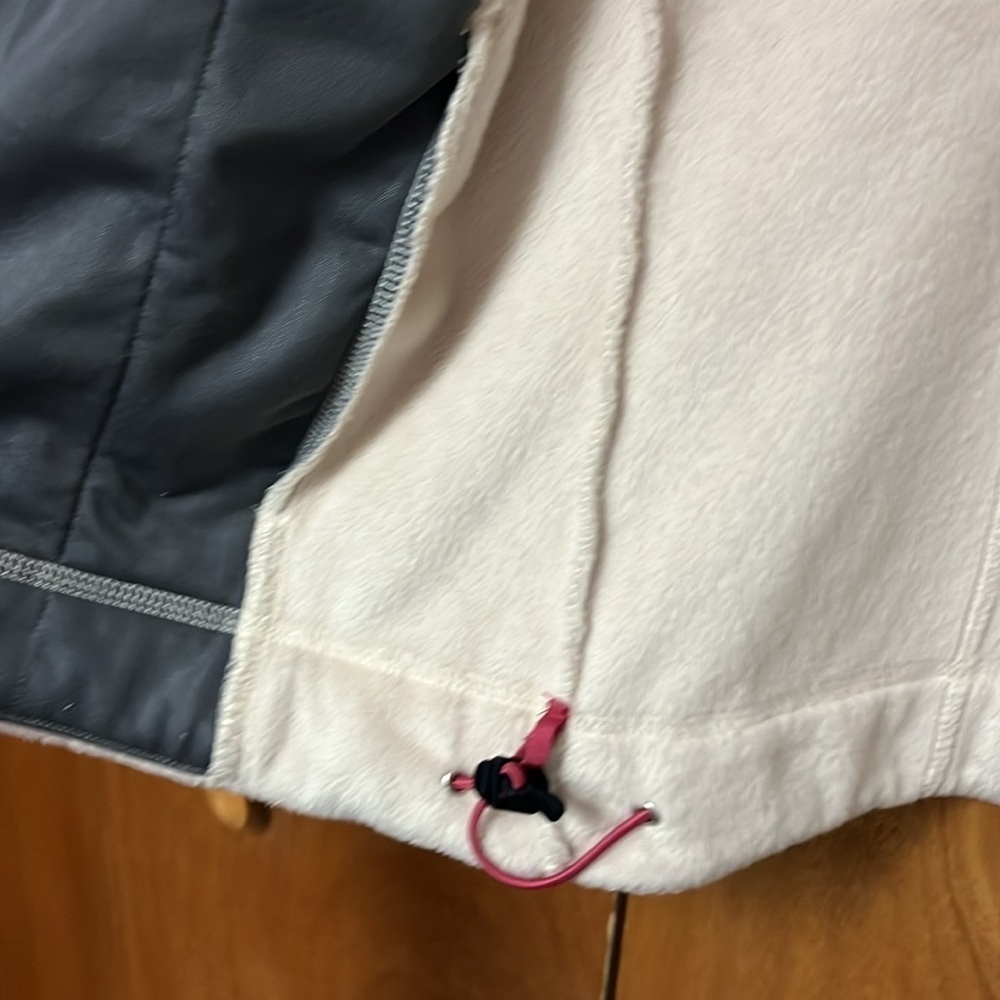 Lands’ End Fleece Jacket - Picture 6 of 9